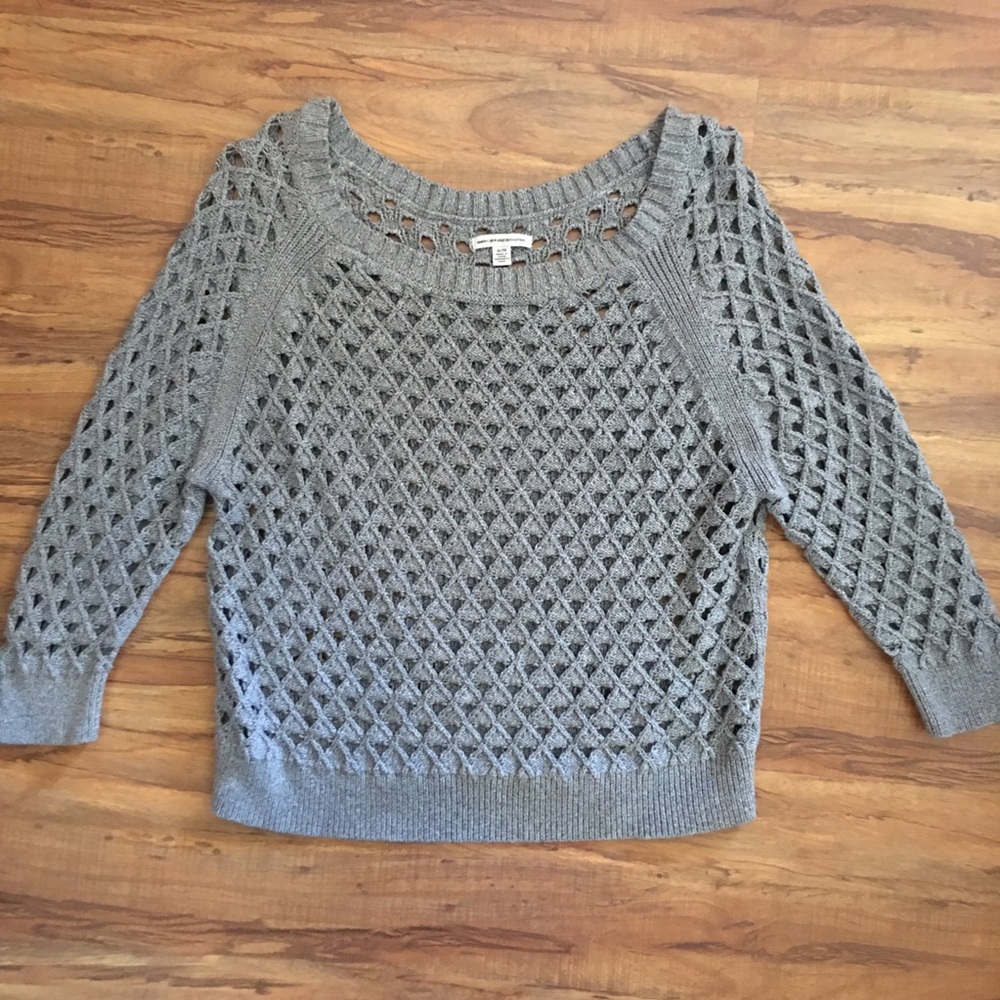 American Eagle sweater gray.